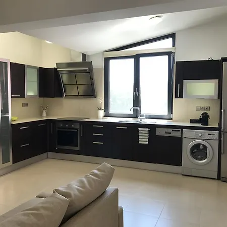 Apartment Chris Rhodes City
