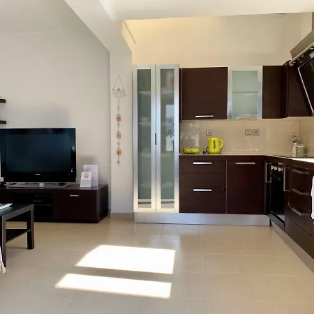 Chris Apartment Rhodes City